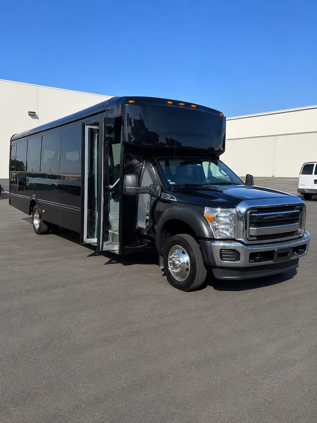 Rent a Bus to Los Angeles International Airport