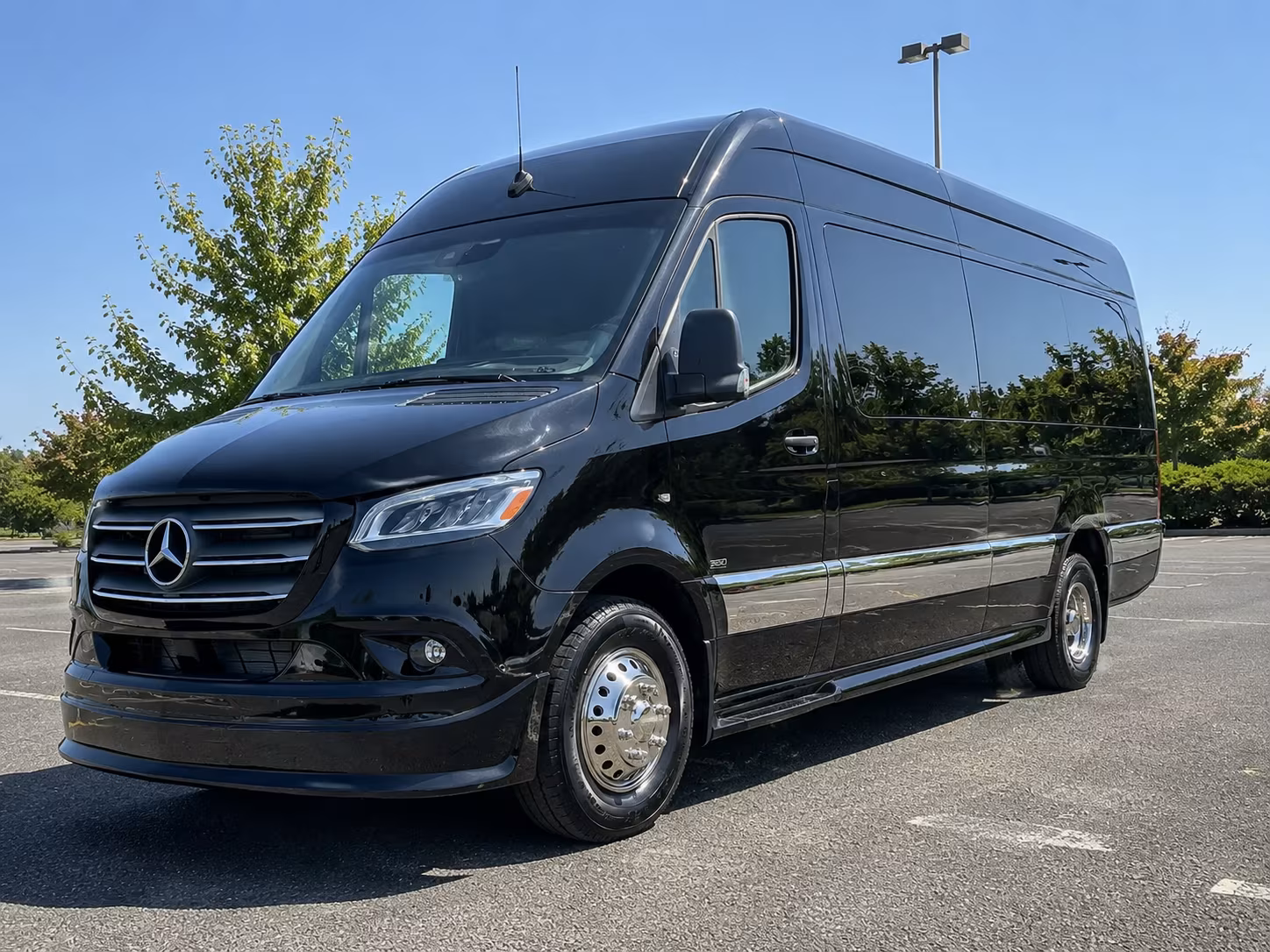 Inglewood Airport Shuttle & Transportation party bus exterior