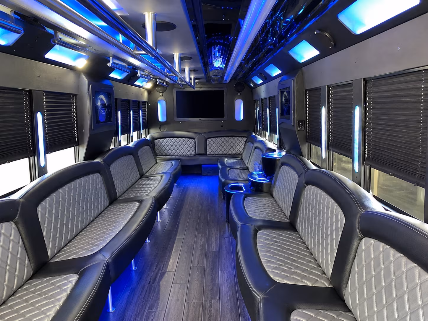 Inglewood Winery Tour & Pub Crawl Transportation party bus exterior