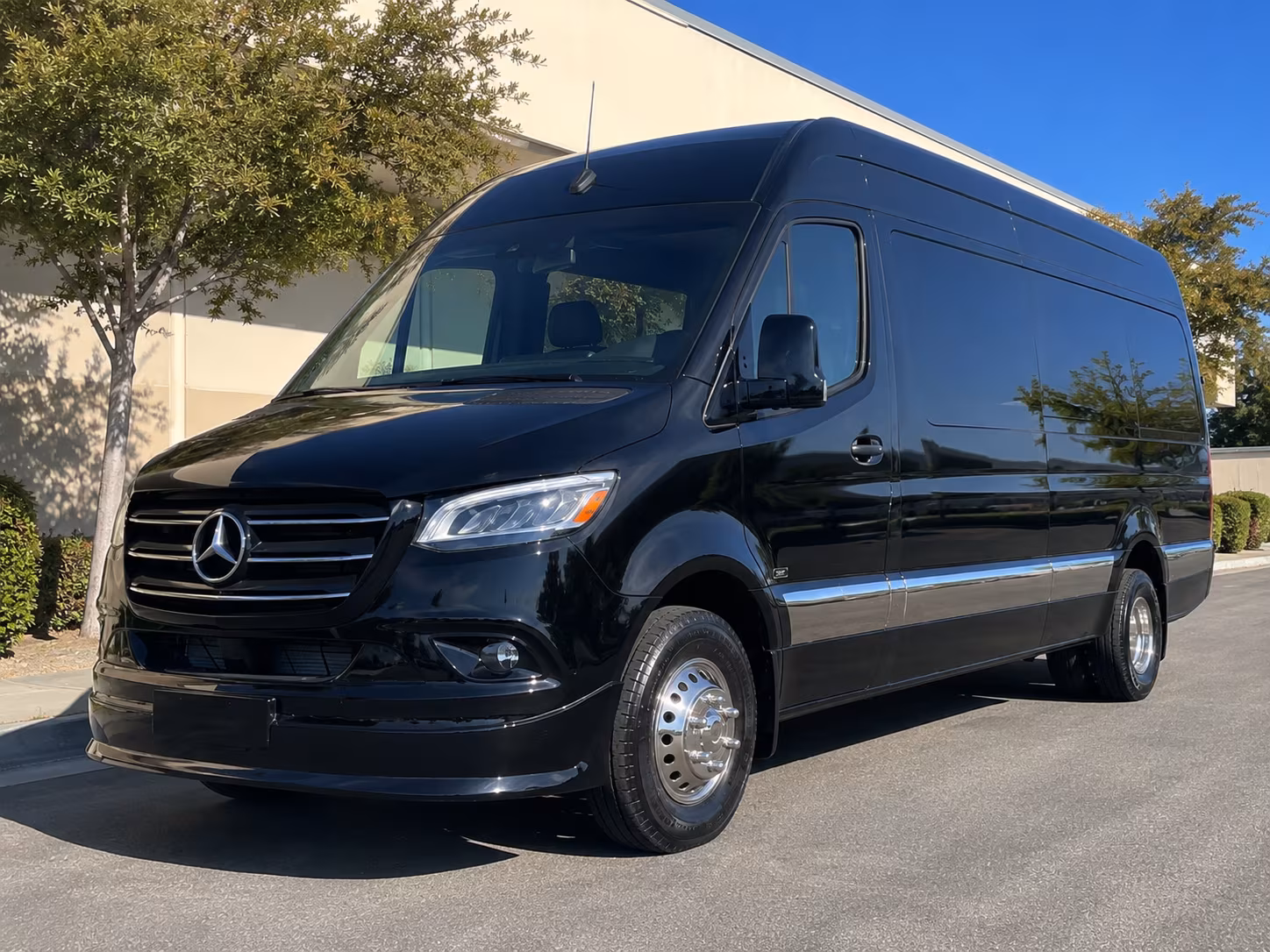Redondo Beach School Event & Field Trip Transportation